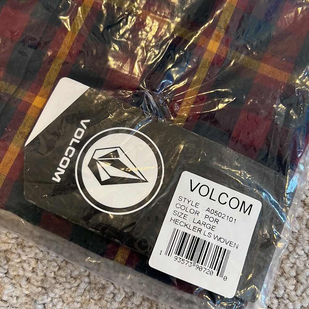 Volcom Button Down - Picture 2 of 3